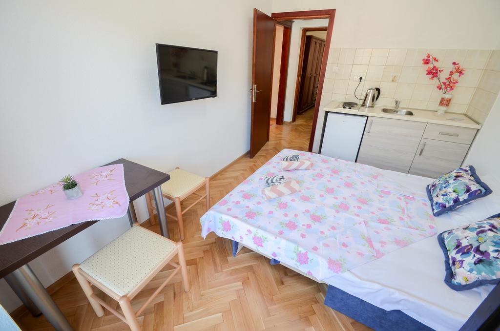 Apartments Ceklin Kotor Exterior photo
